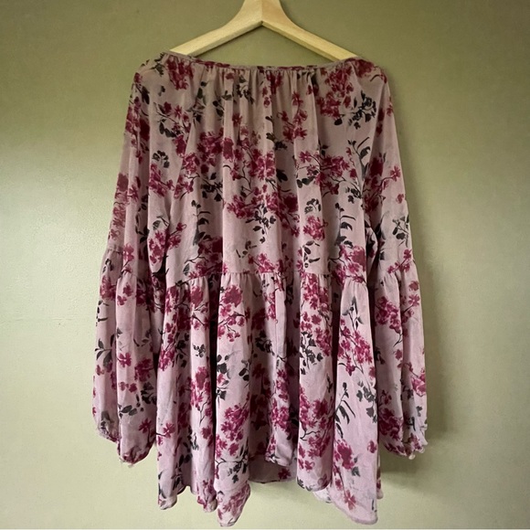 Love and Legend Flowy Sheer Blouse - Picture 2 of 5